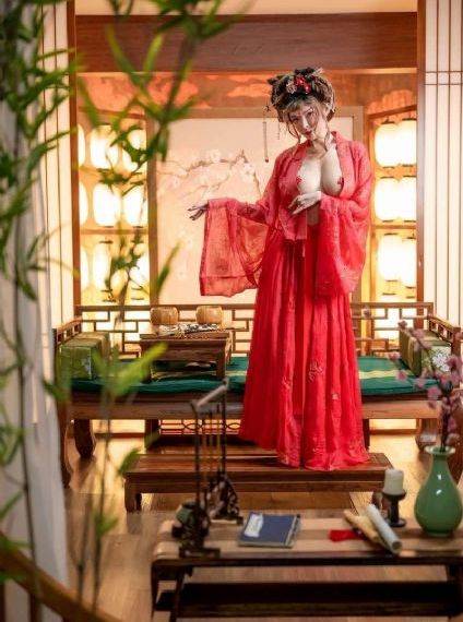 大胸的儿媳妇_高清韩国电影在线观看