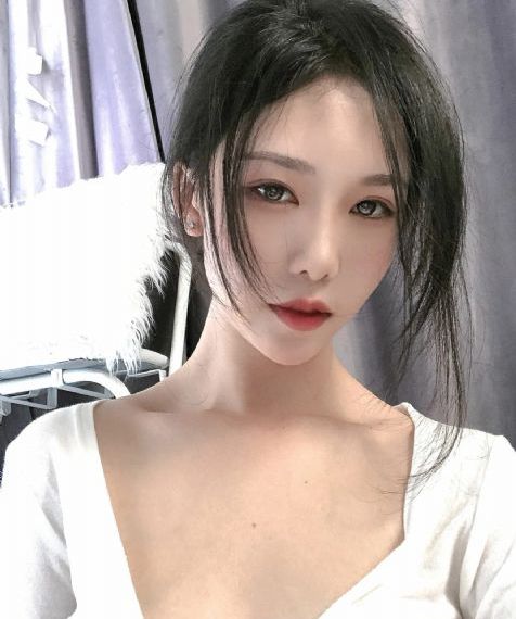 姐妹的隐秘同居_BD英语高清在线观看