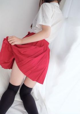 哥哥的女朋友2_十万网红美女美酱